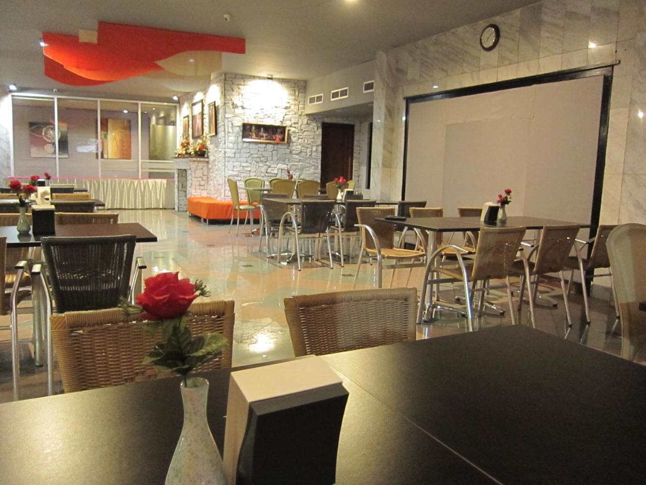 Hotel Peninsula Mangga Besar Jakarta Ngoại thất bức ảnh