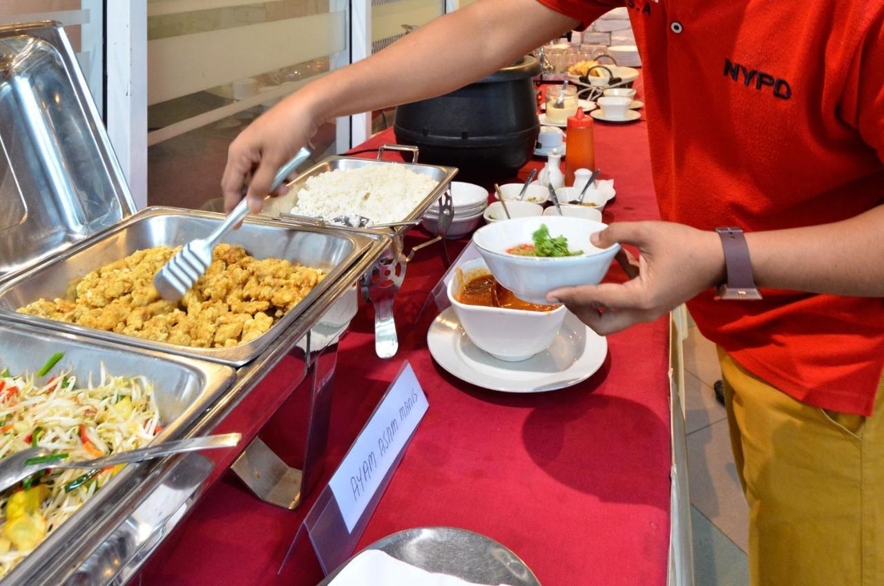 Hotel Peninsula Mangga Besar Jakarta Ngoại thất bức ảnh