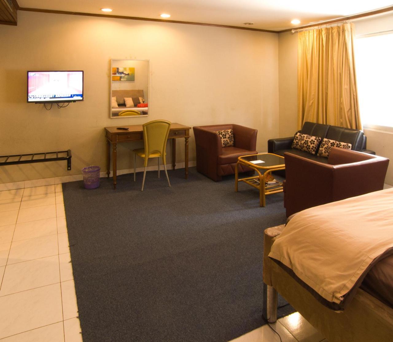 Hotel Peninsula Mangga Besar Jakarta Ngoại thất bức ảnh
