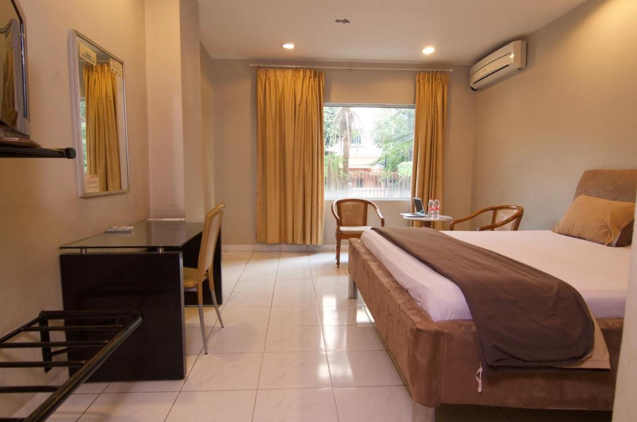 Hotel Peninsula Mangga Besar Jakarta Ngoại thất bức ảnh